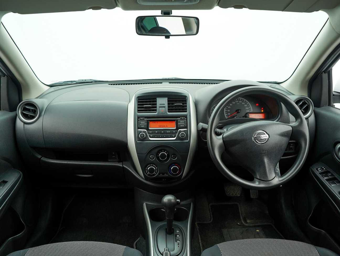 terpakai 2017 Nissan Almera E 1.5