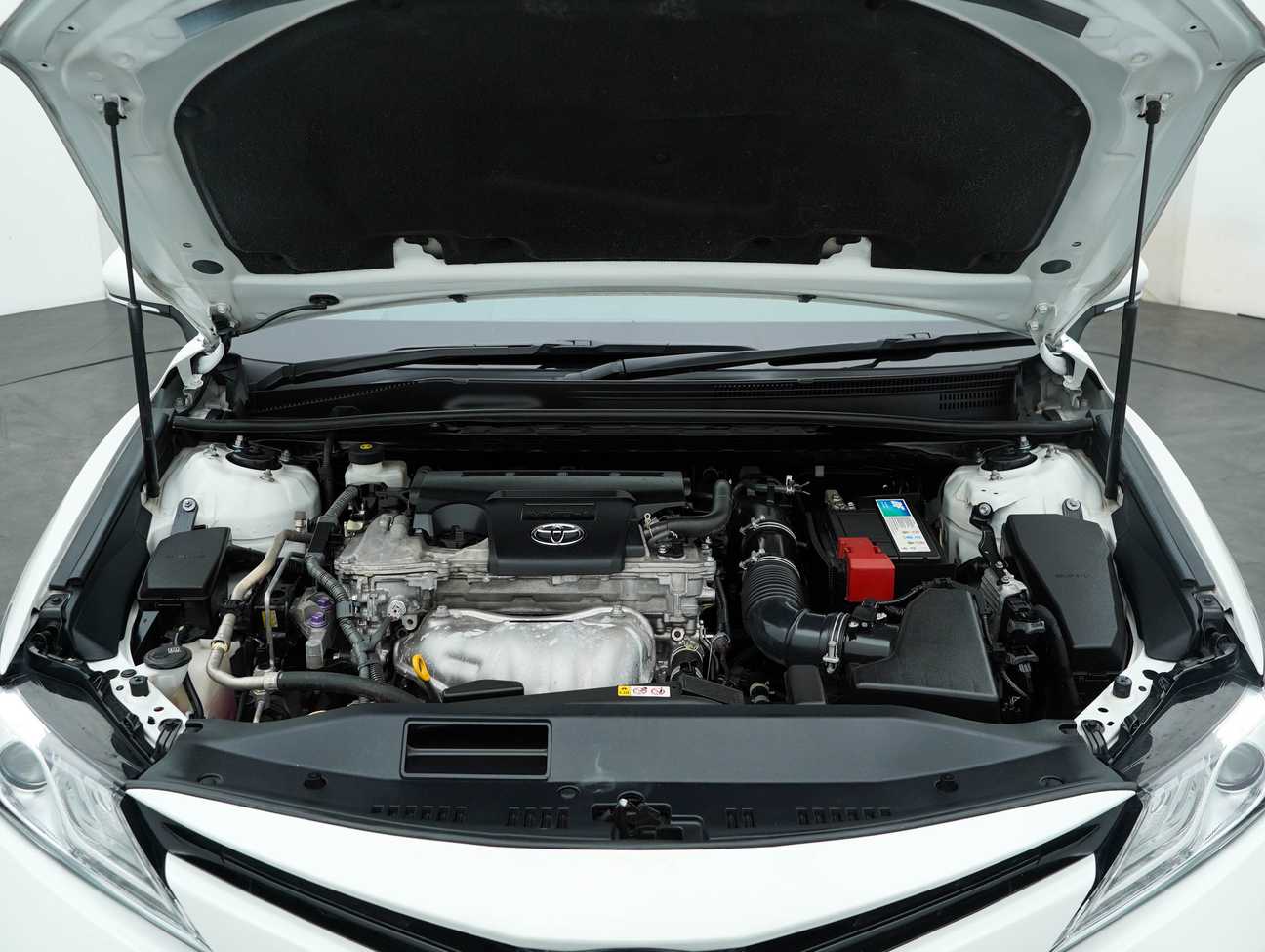 used 2021 Toyota Camry V 2.5