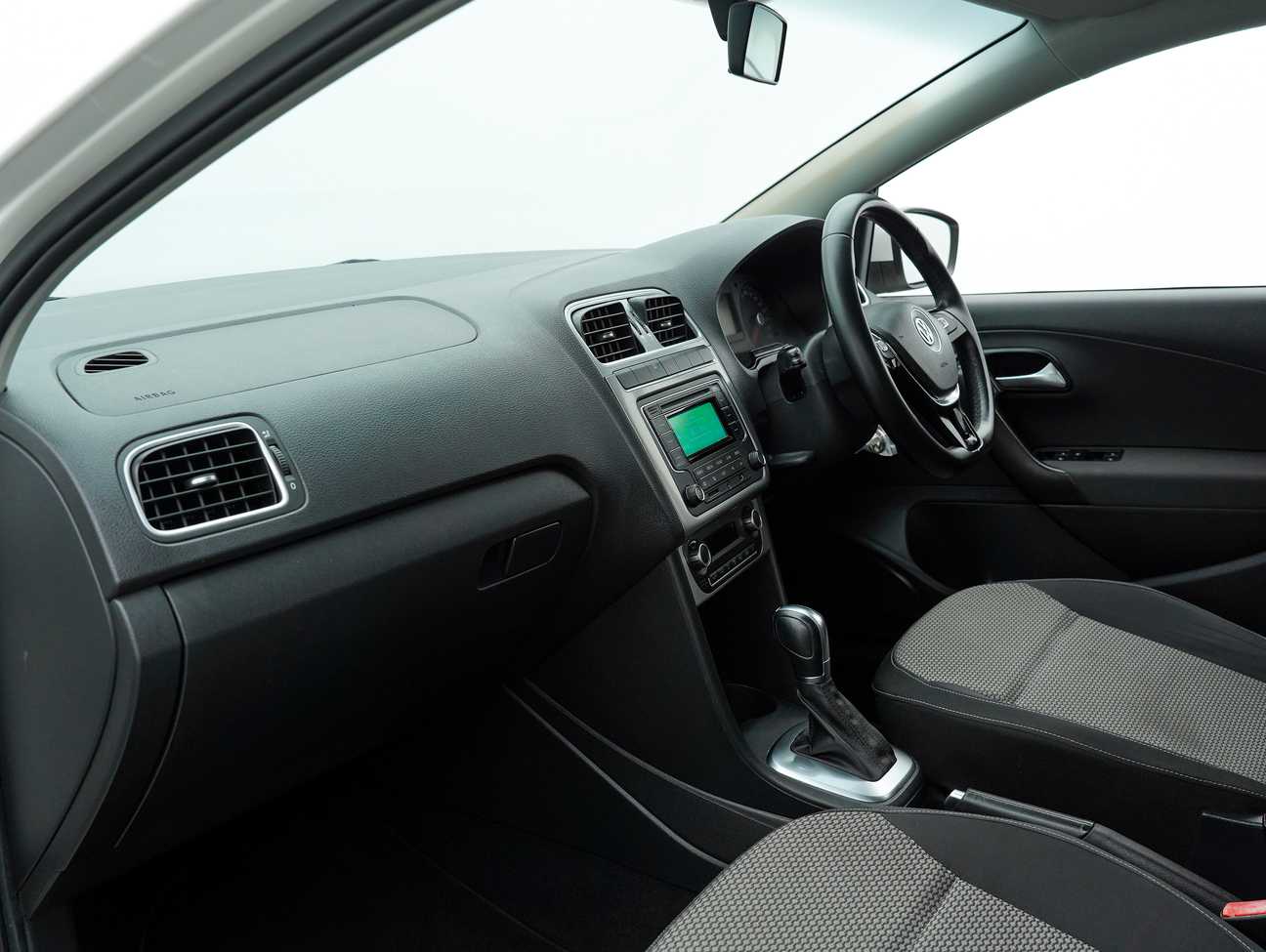 terpakai 2015 Volkswagen Polo  1.6