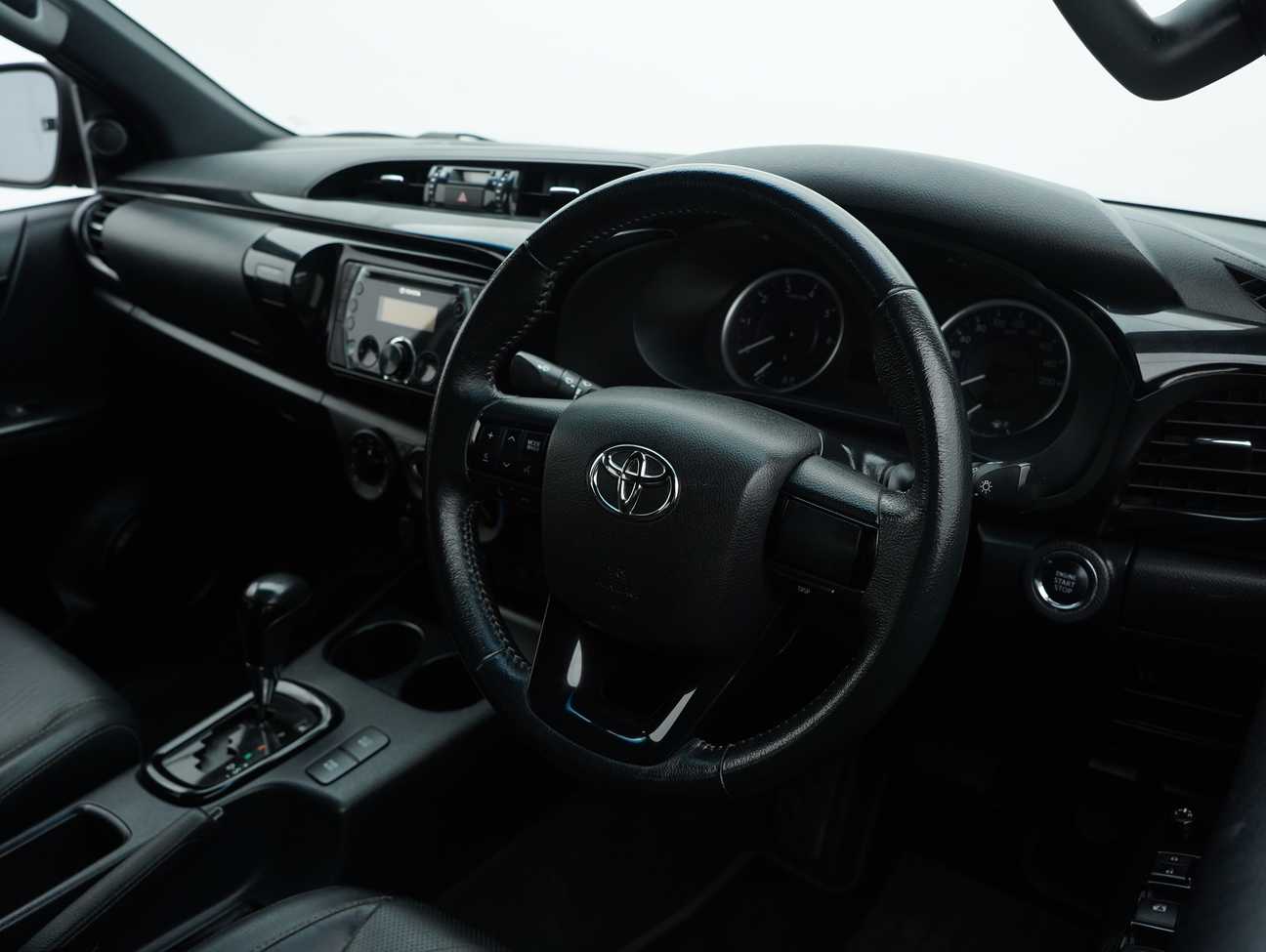 used 2018 Toyota Hilux L-Edition Dual Cab 2.4