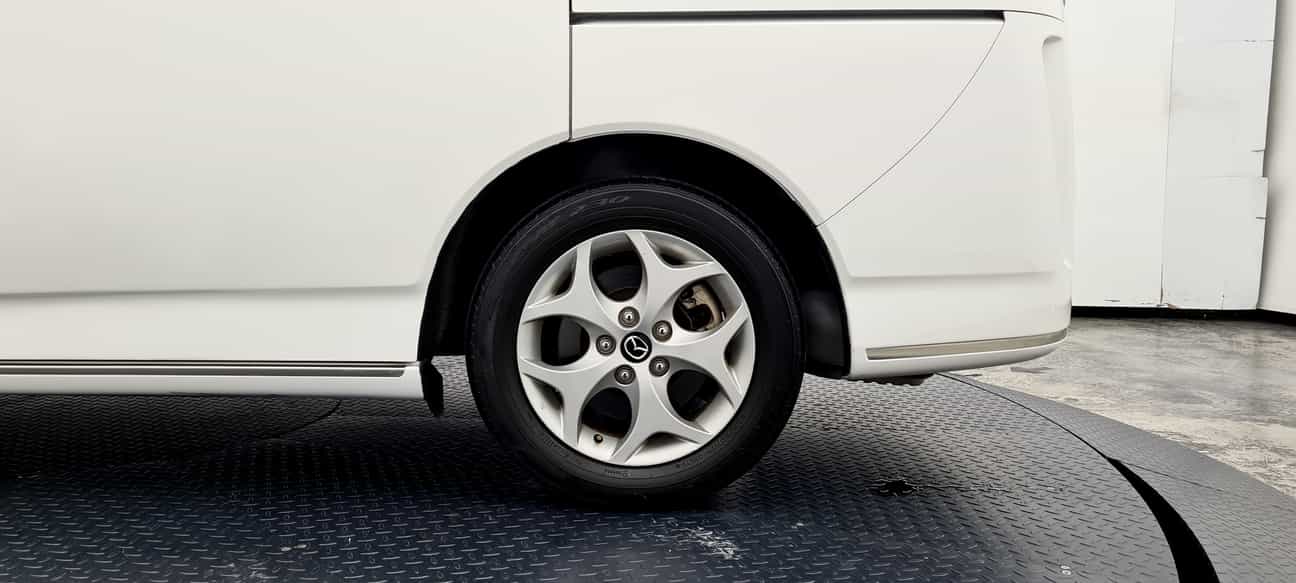 used 2017 Mazda BIANTE SKYACTIV-G 2.0