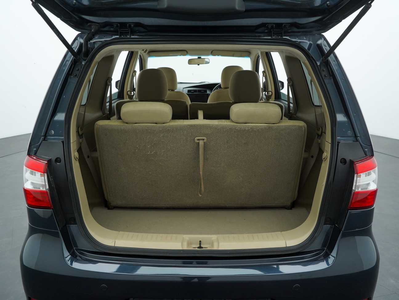 used 2016 Nissan Grand Livina Comfort 1.6