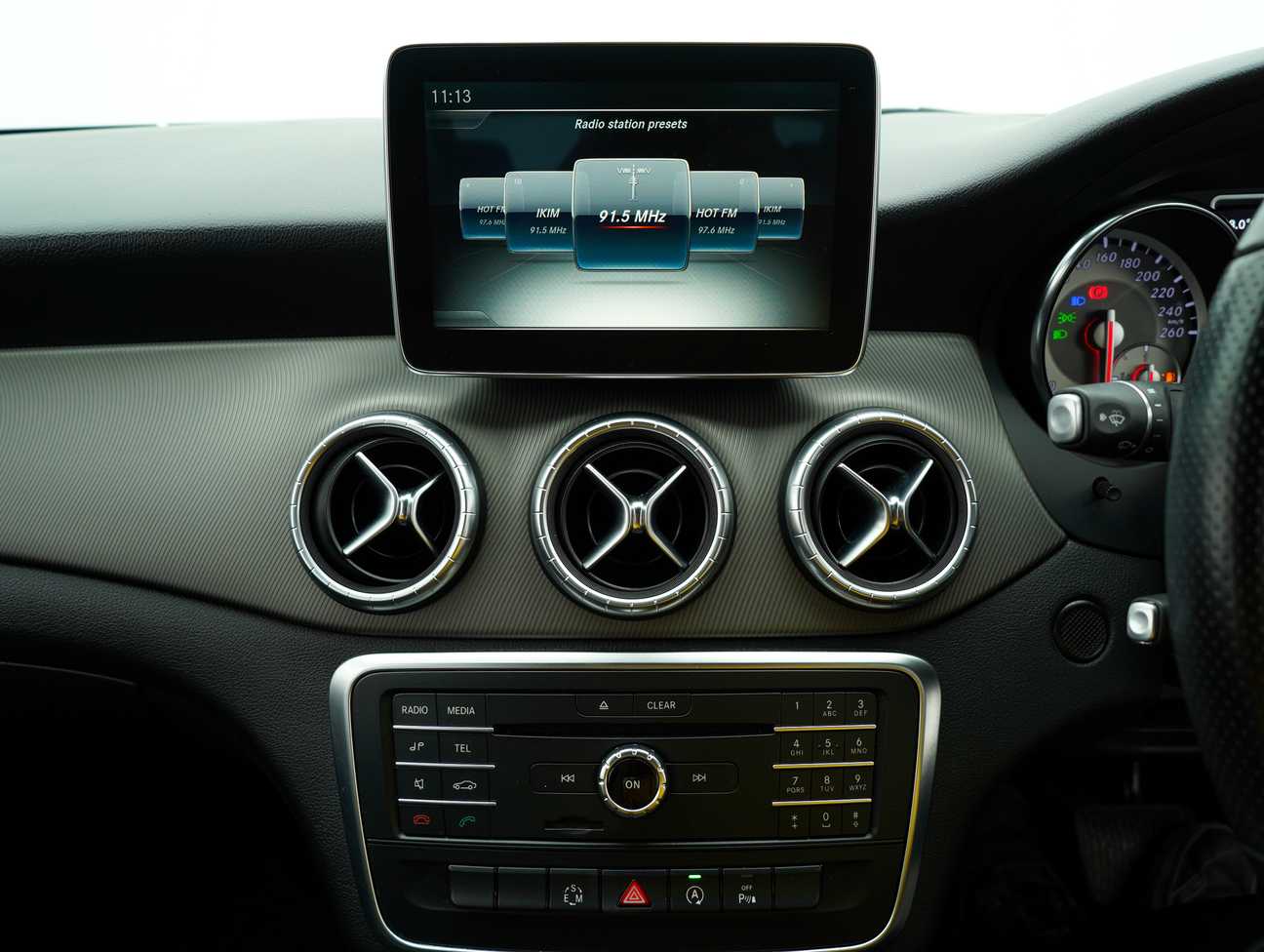 used 2015 Mercedes-Benz CLA 200 1.6