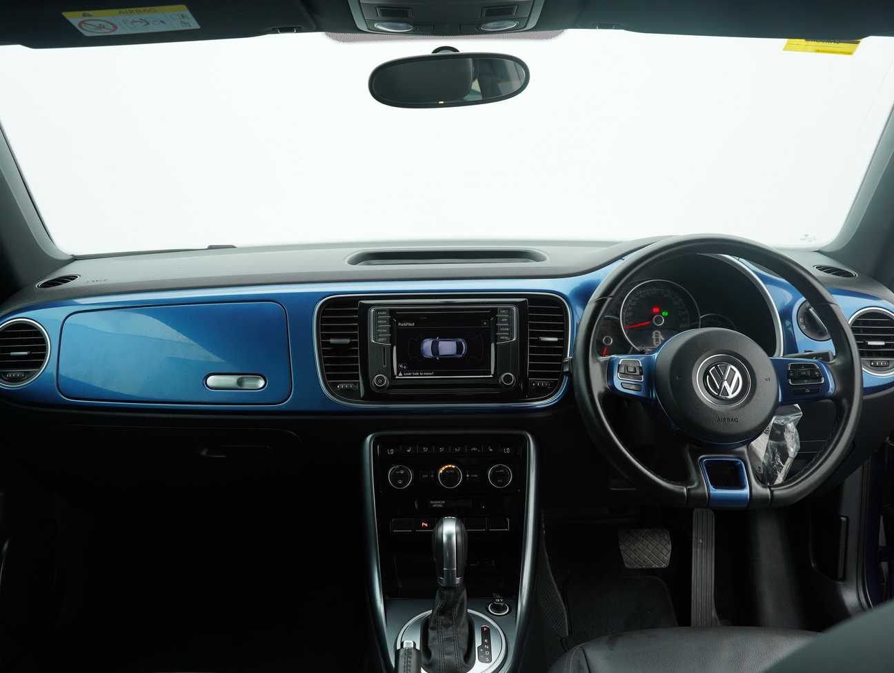 terpakai 2018 Volkswagen BEETLE  1.2