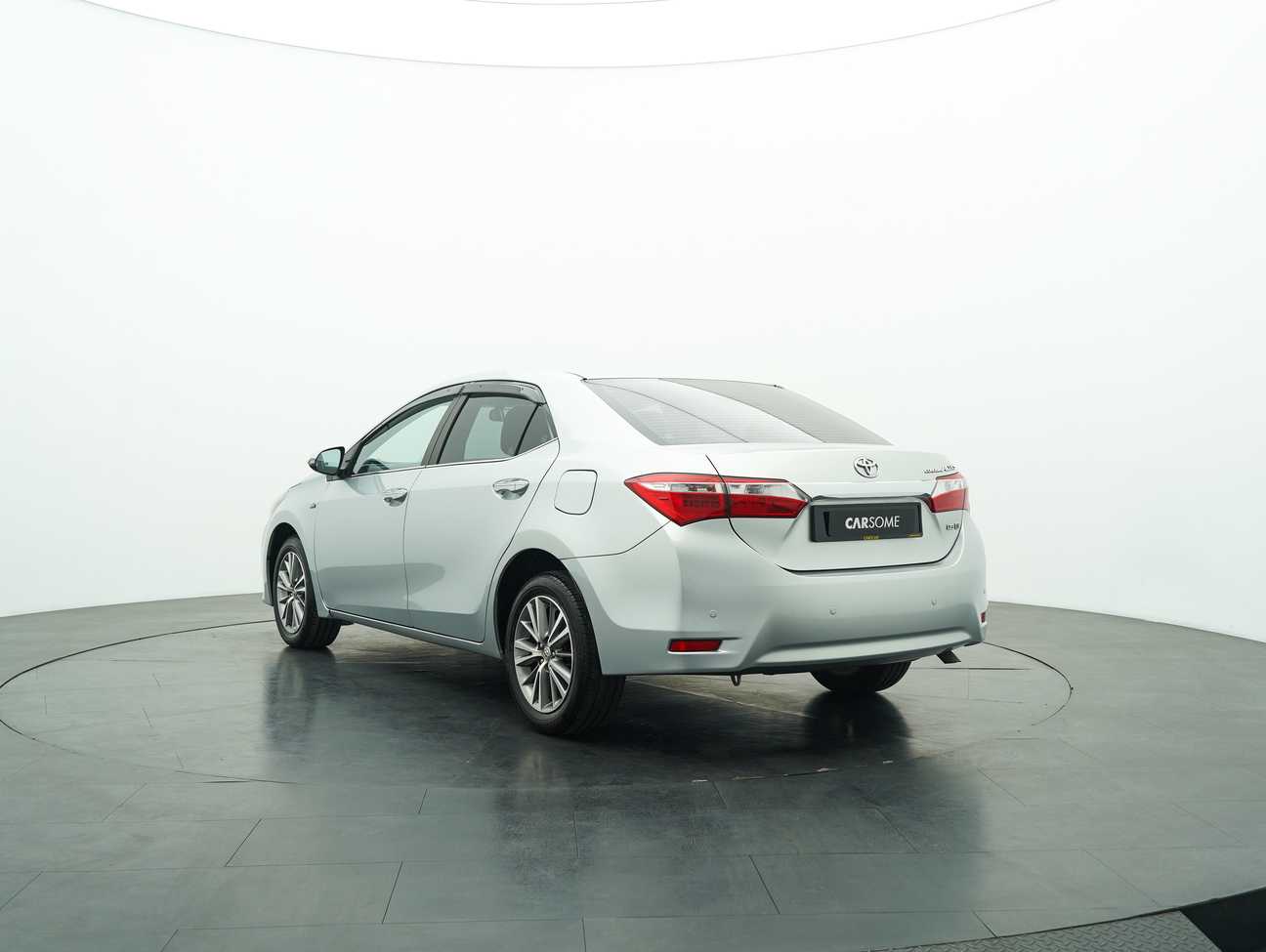 used 2015 Toyota Corolla Altis E 1.8