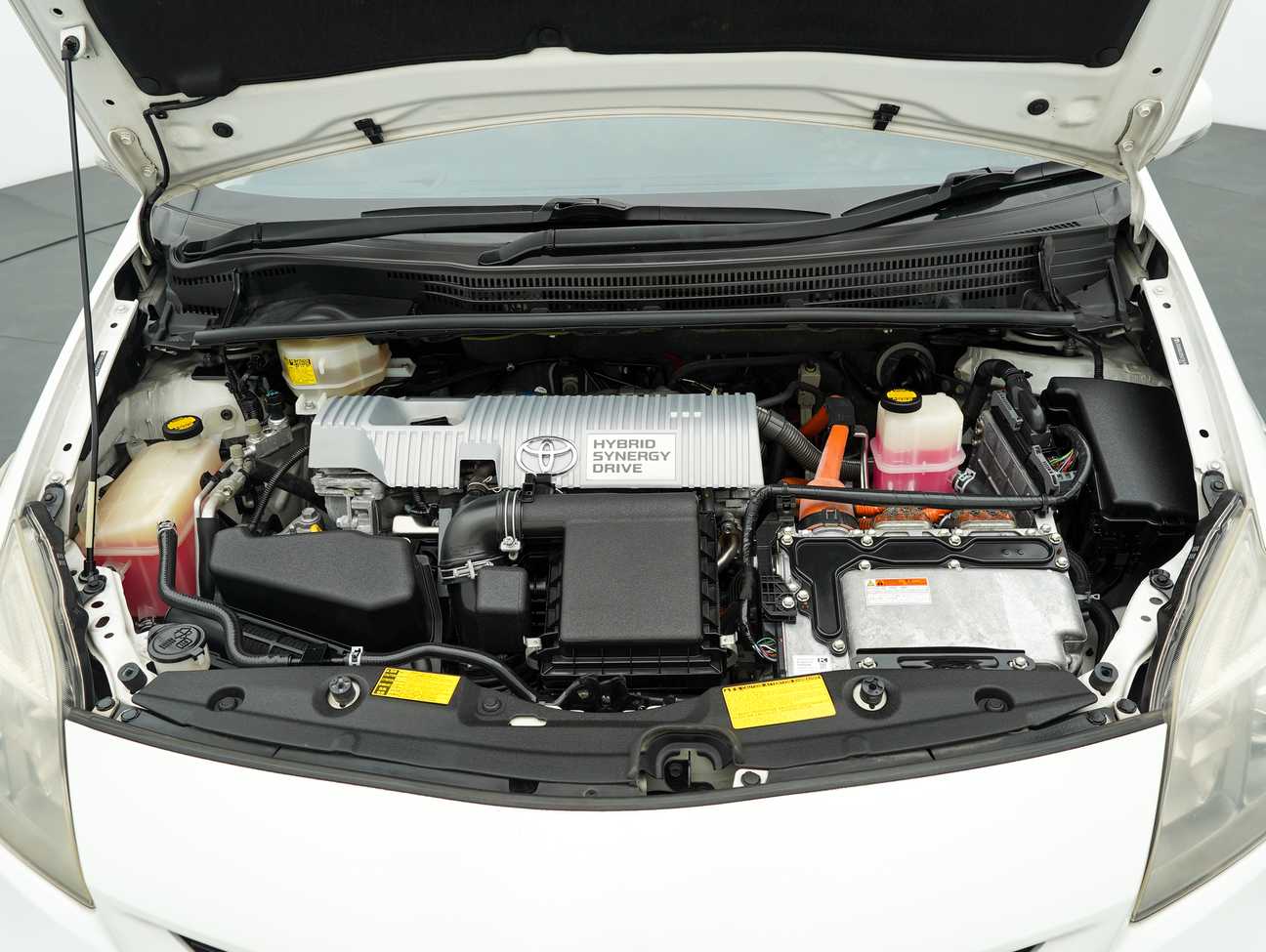 used 2012 Toyota PRIUS LUXURY (HYBRID) 1.8