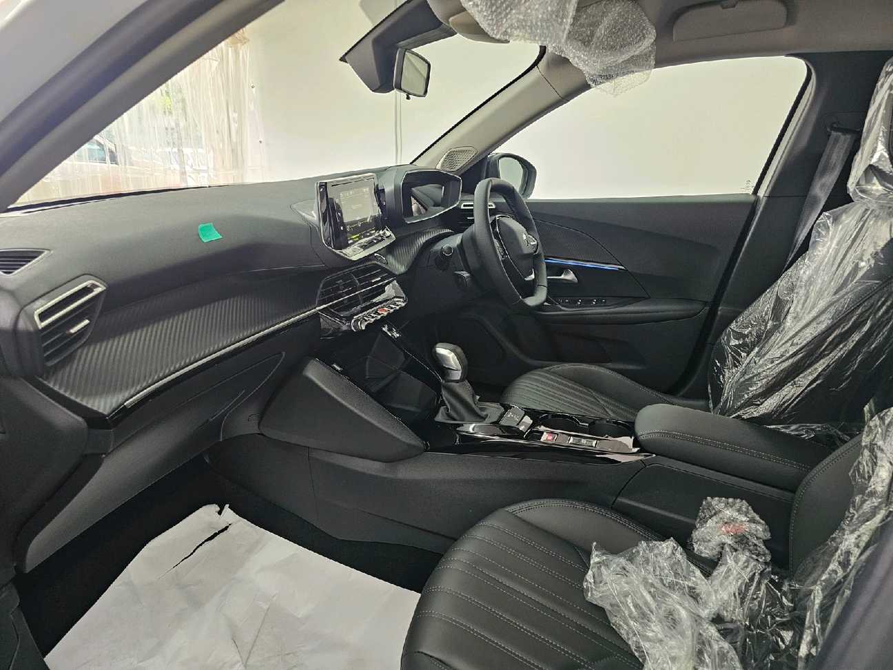 used 2025 Peugeot 2008 Allure 1.2