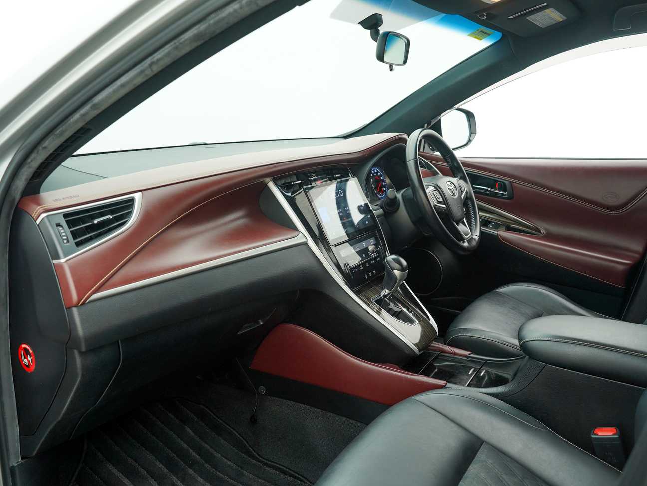 used 2015 Toyota HARRIER DBA-ZSU60W 2.0