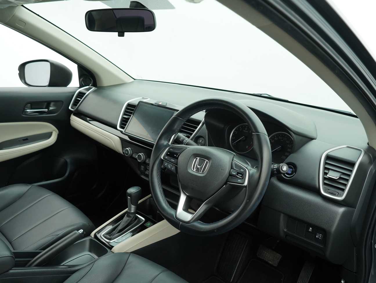 used 2022 Honda City V 1.5