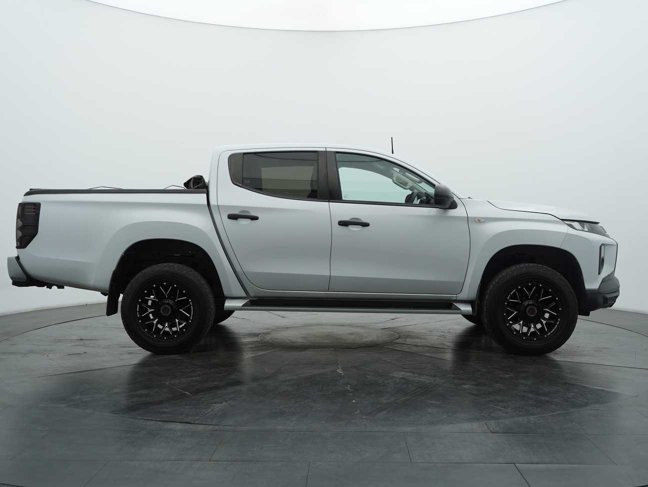 used 2021 Mitsubishi Triton VGT Dual Cab 4X4 2.4