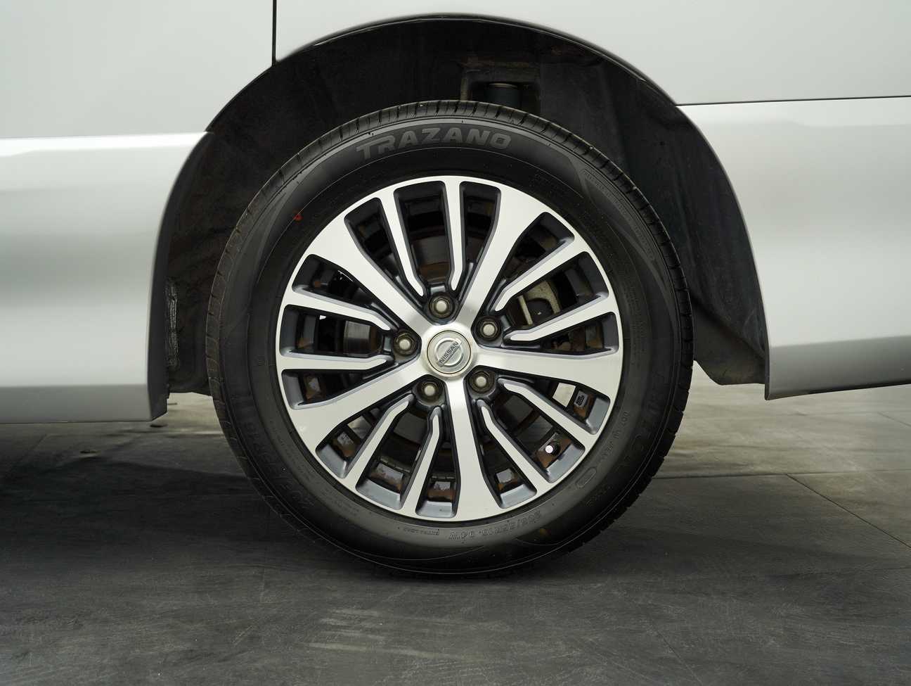 used 2017 Nissan Serena S-Hybrid High-Way Star 2.0