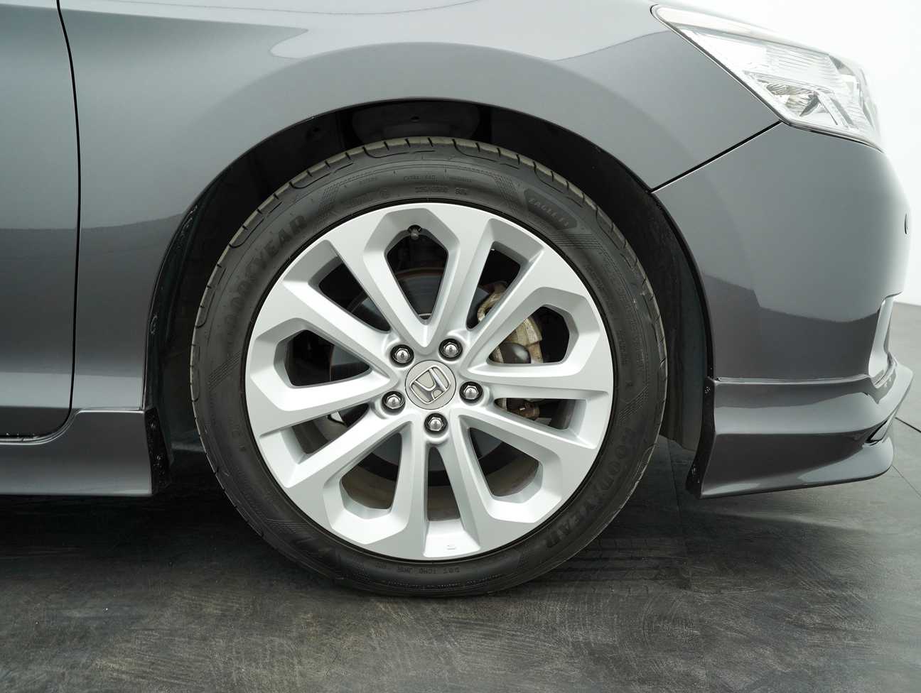 terpakai 2014 Honda Accord VTi-L 2.4
