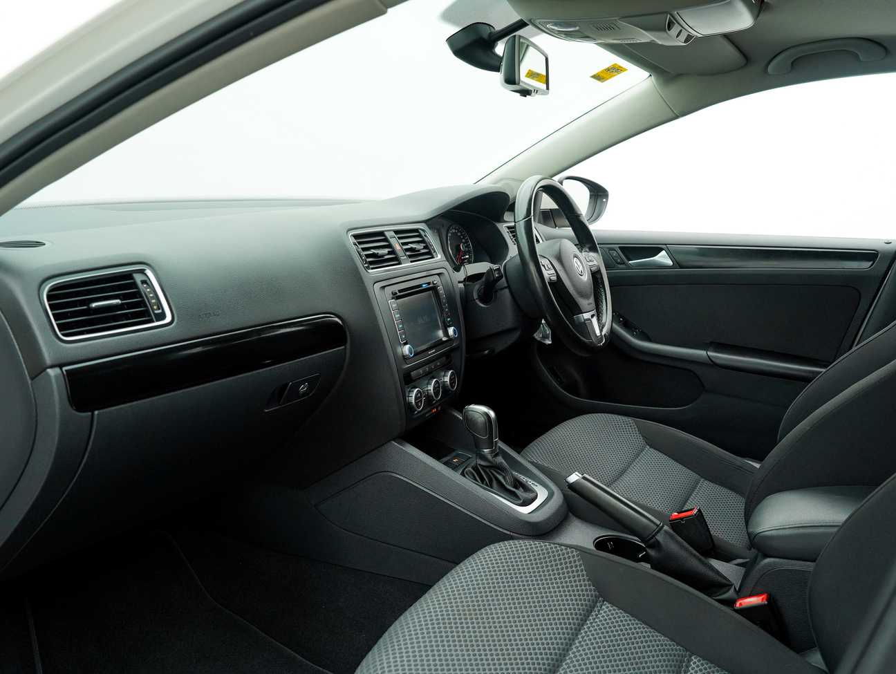 terpakai 2014 Volkswagen Jetta TSI 1.4