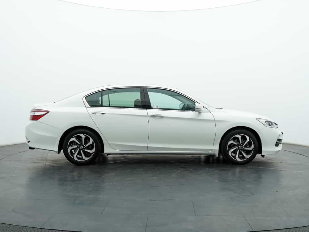 terpakai 2017 Honda Accord VTi-L 2.0