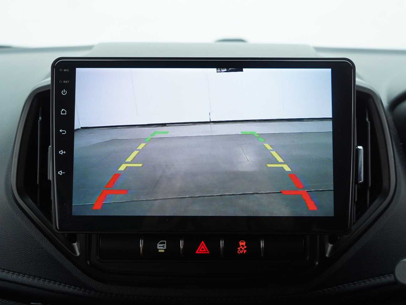 terpakai 2014 Proton Iriz Executive 1.6