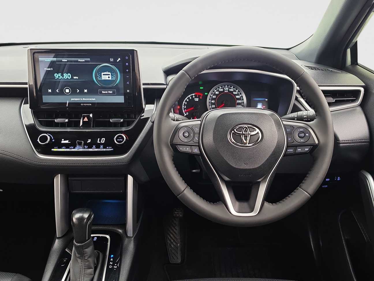 used 2022 Toyota Corolla Cross V 1.8