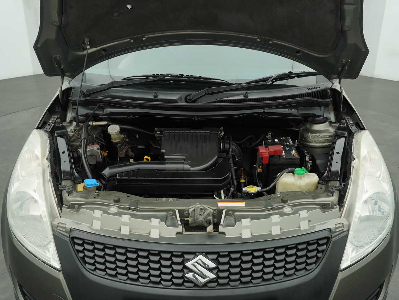 terpakai 2013 Suzuki Swift GL 1.4