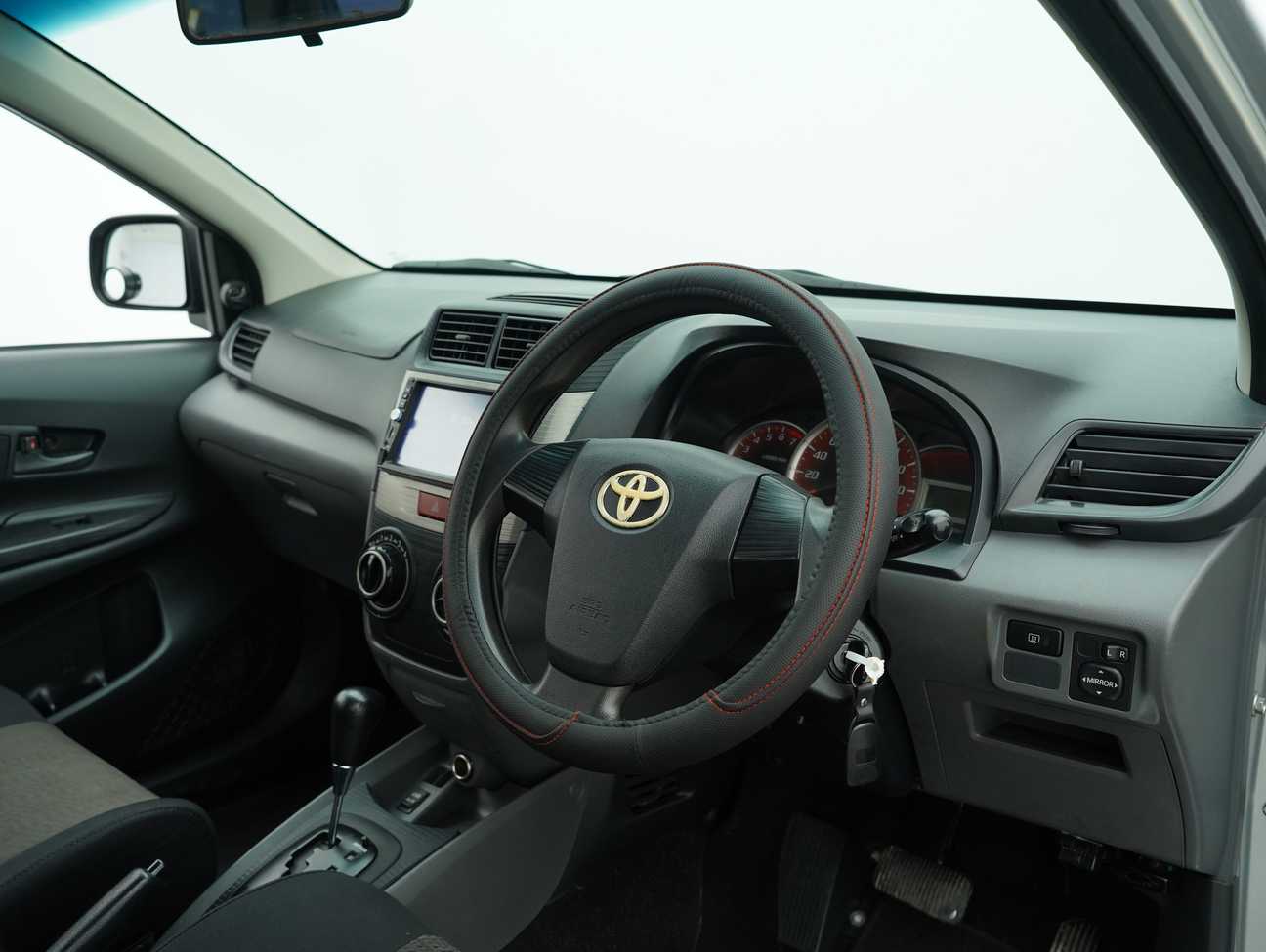 terpakai 2014 Toyota Avanza E 1.5