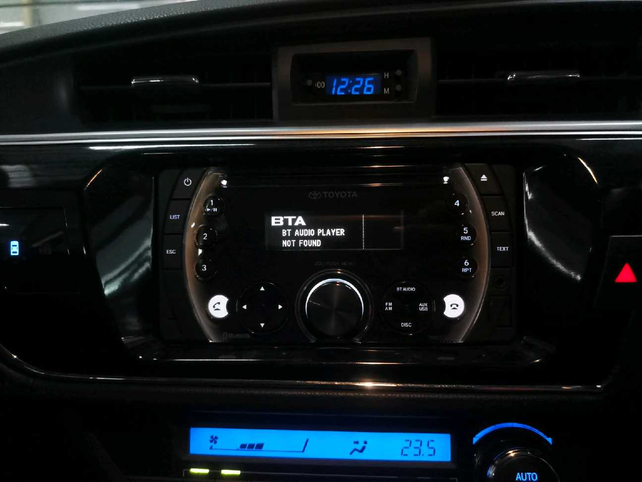 used 2015 Toyota Corolla Altis E 1.8