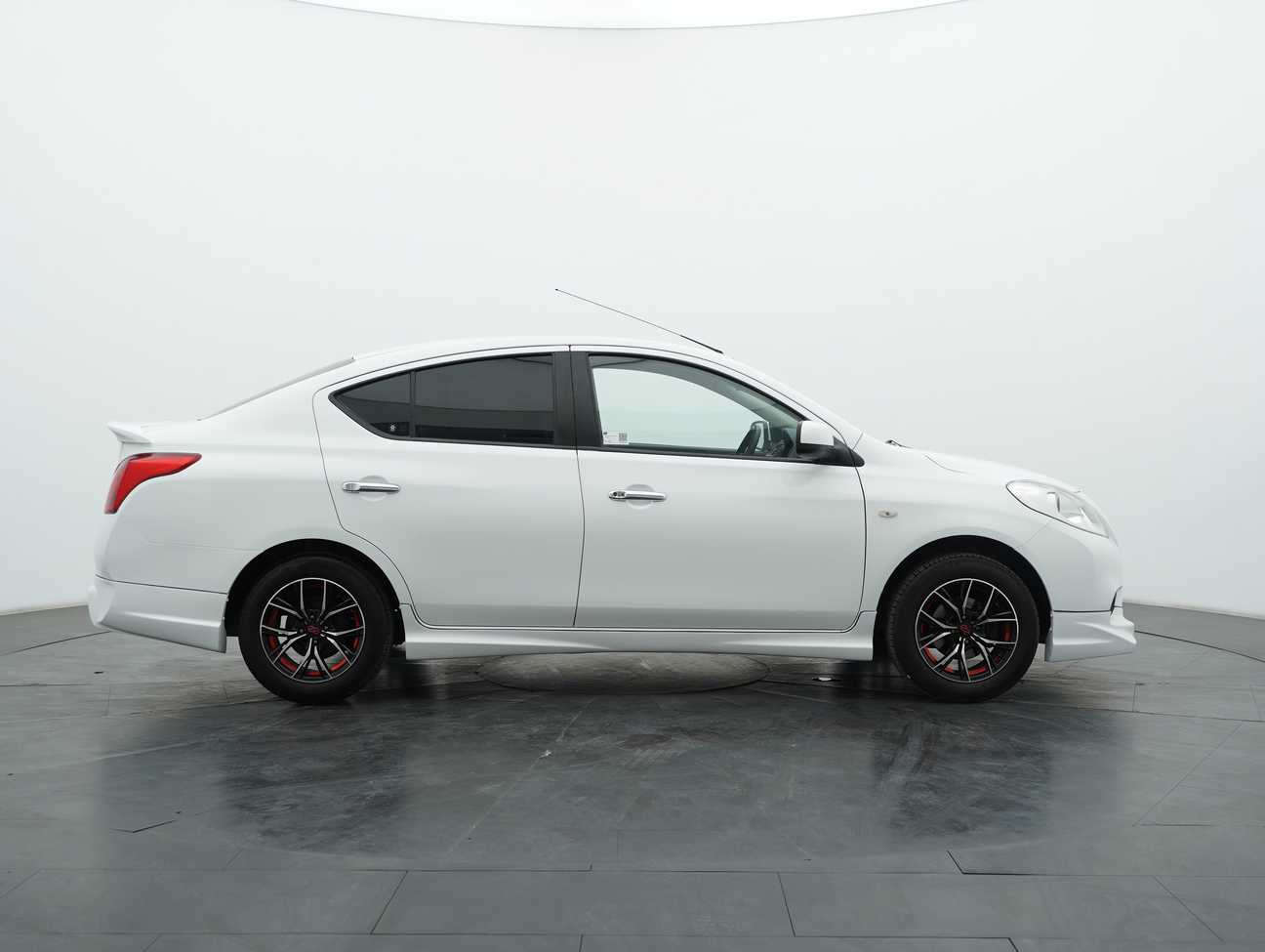 used 2013 Nissan Almera VL 1.5