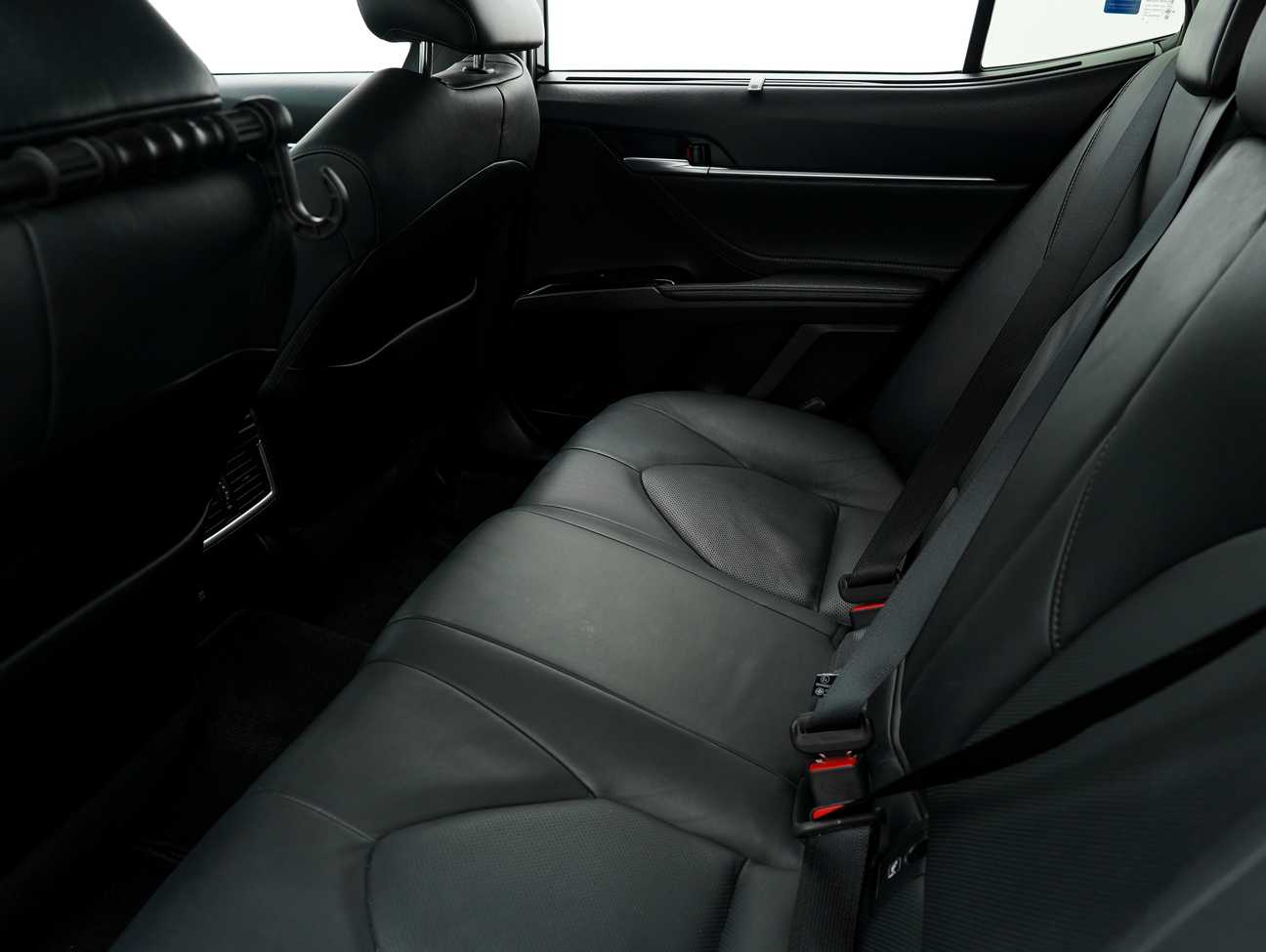 terpakai 2019 Toyota CAMRY V 2.5