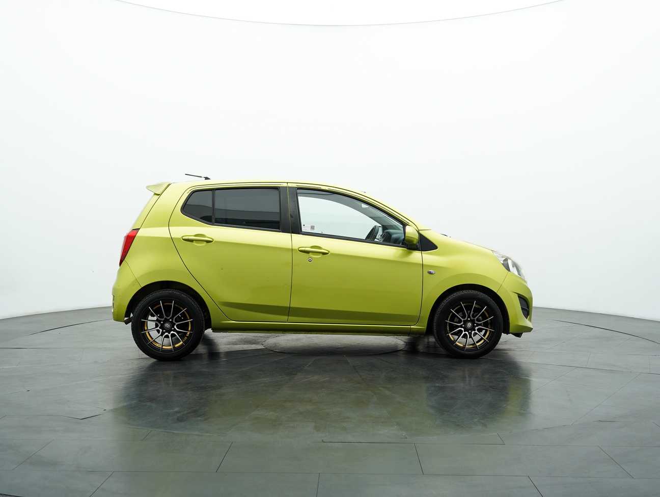 terpakai 2014 Perodua AXIA G 1.0