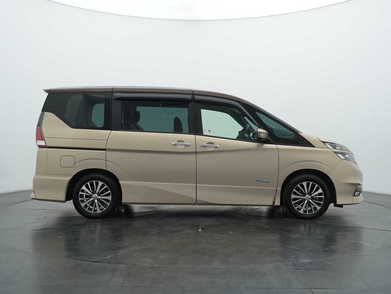 terpakai 2018 Nissan Serena S-Hybrid High-Way Star Premium 2.0