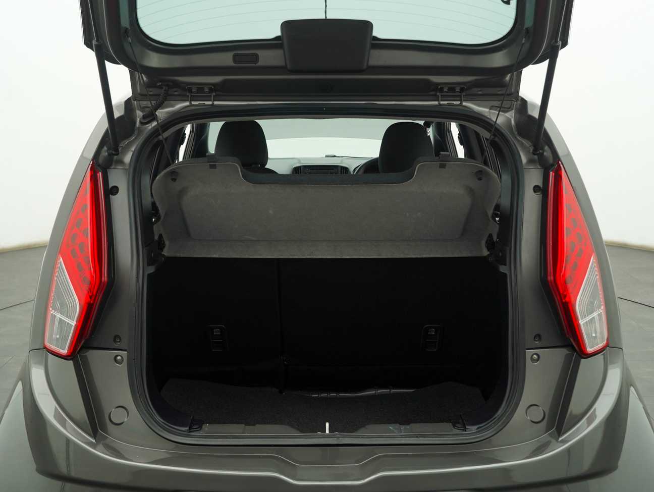 terpakai 2016 Proton Iriz Standard 1.3