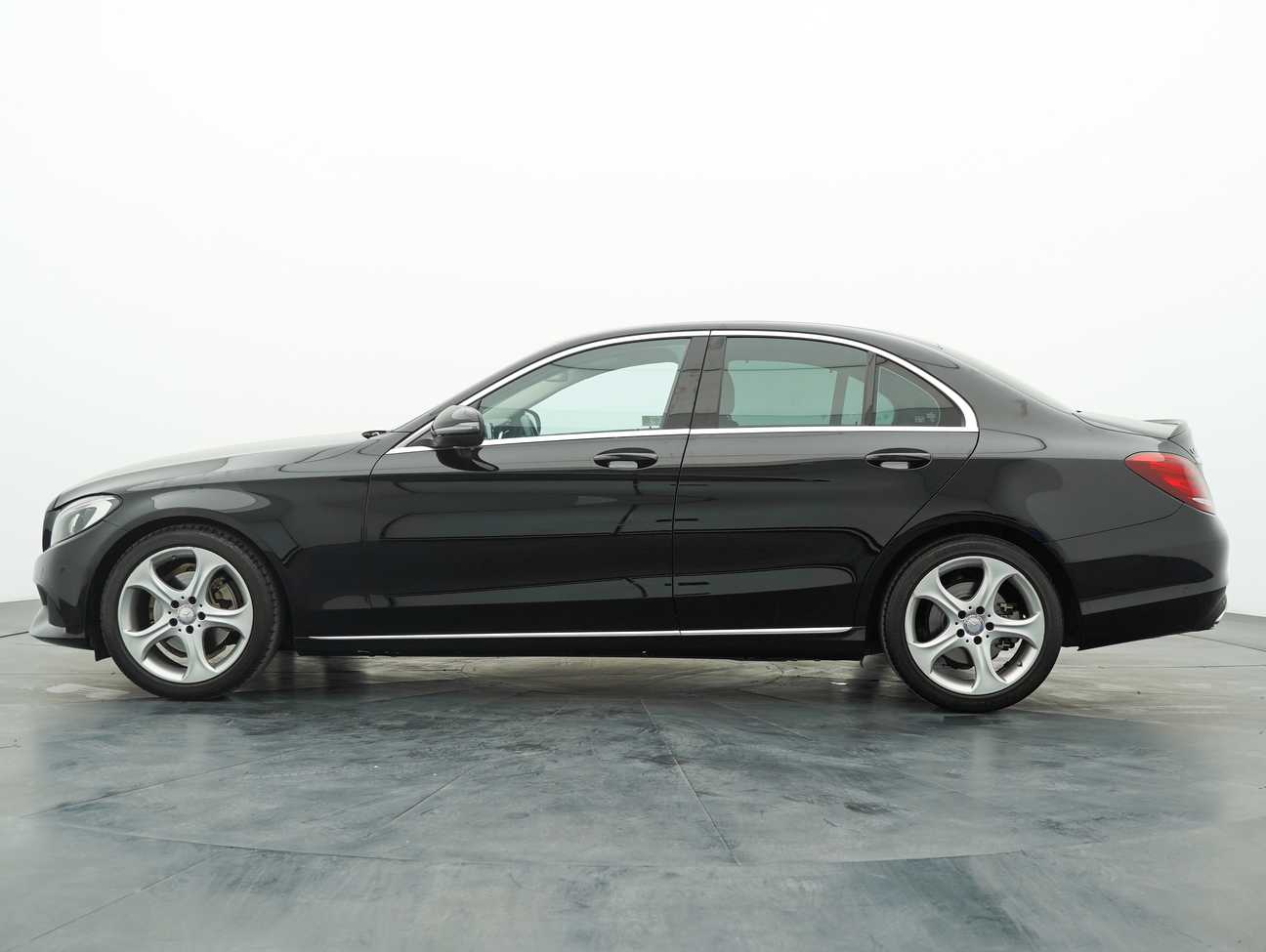 terpakai 2017 Mercedes-Benz C 200 2.0