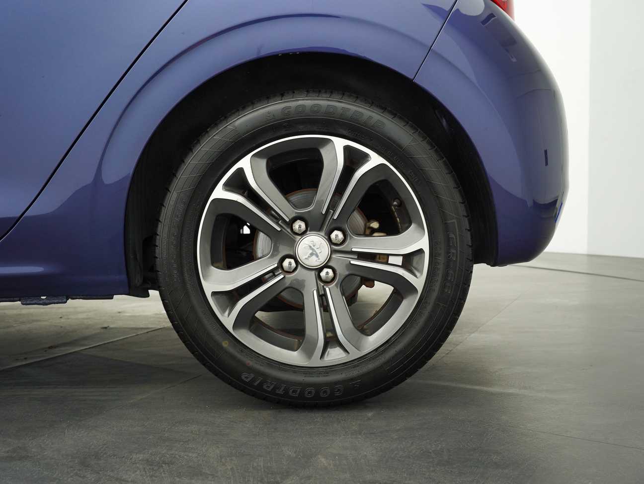 used 2014 Peugeot 208 5-DOOR 1.6