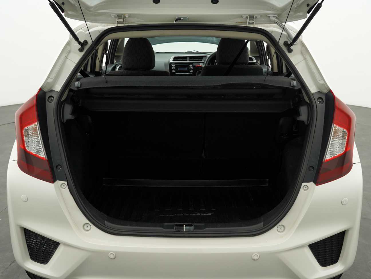 used 2014 Honda Jazz E 1.5