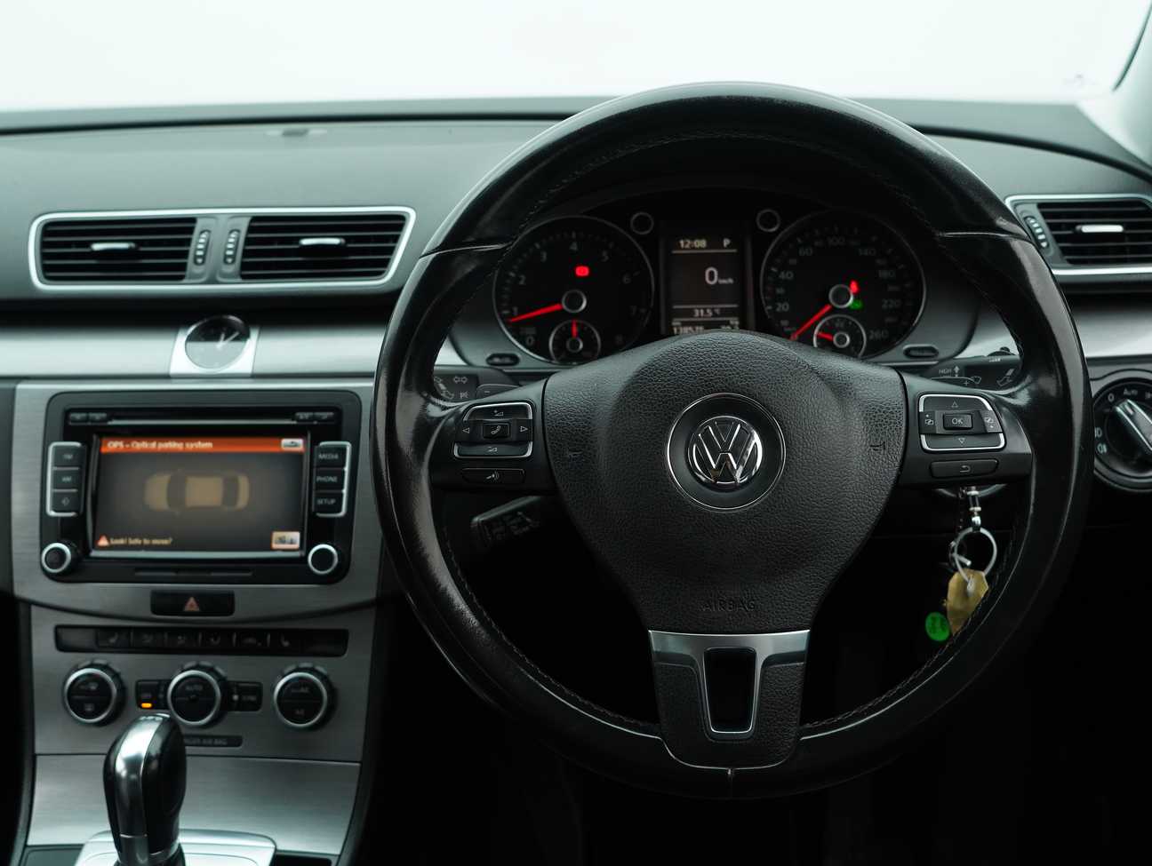 terpakai 2014 Volkswagen Passat TSI 1.8