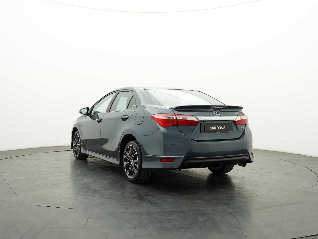 used 2014 Toyota Corolla Altis V 2.0