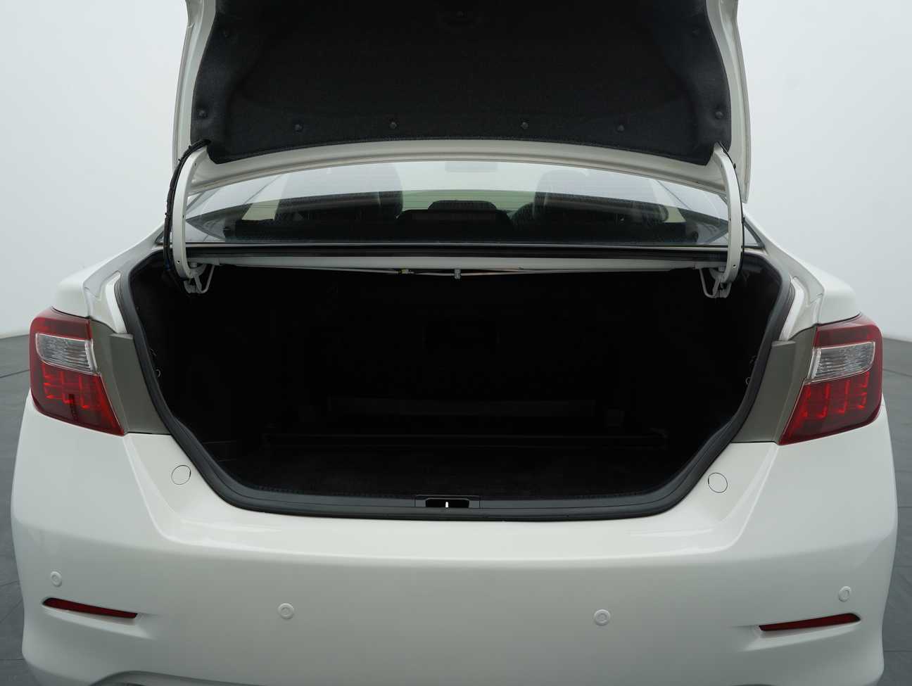 terpakai 2014 Toyota Camry GX 2.0