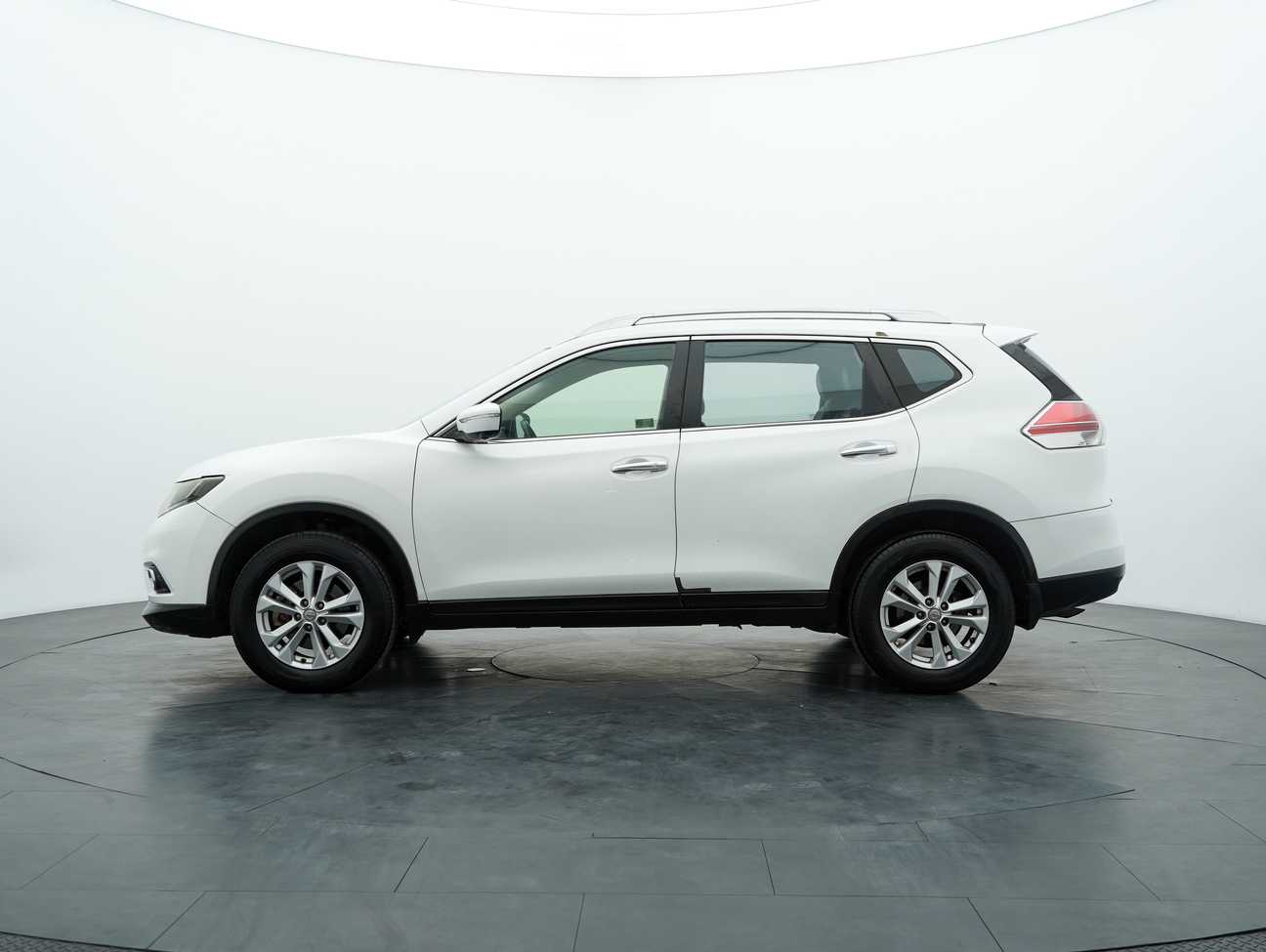 used 2015 Nissan X-Trail  2.0