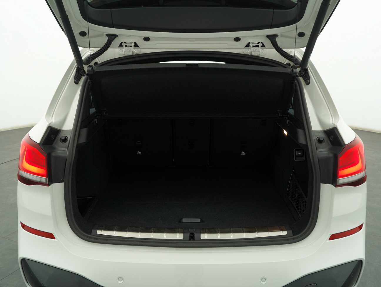 terpakai 2022 BMW X1 sDrive20i M Sport 2.0