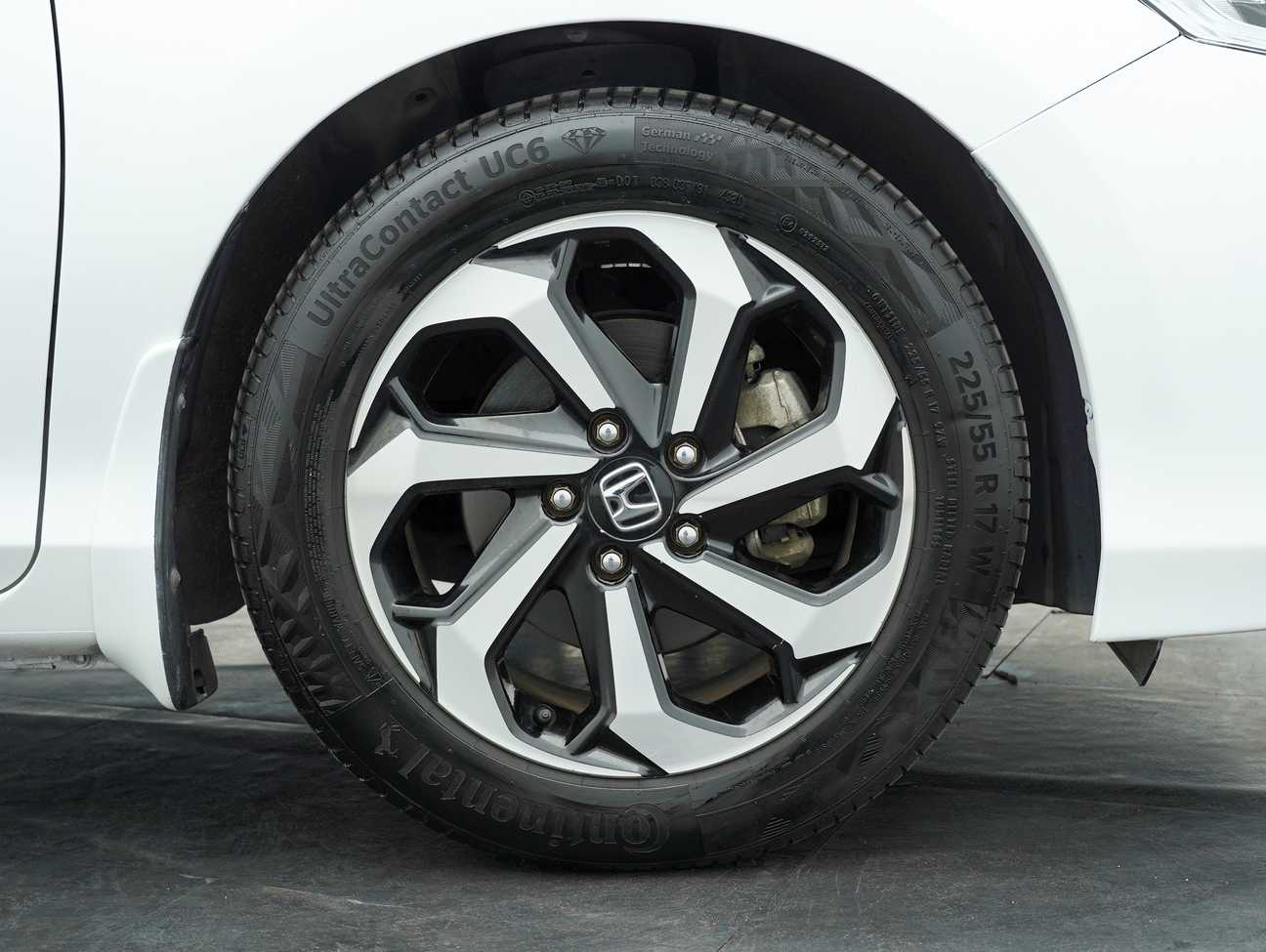 terpakai 2016 Honda Accord VTi-L 2.0