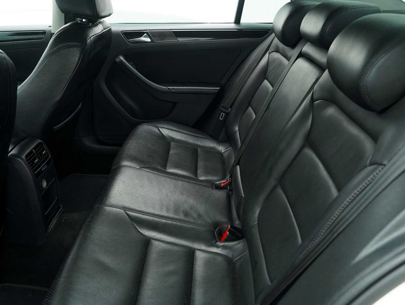 terpakai 2011 Volkswagen Jetta TSI 1.4