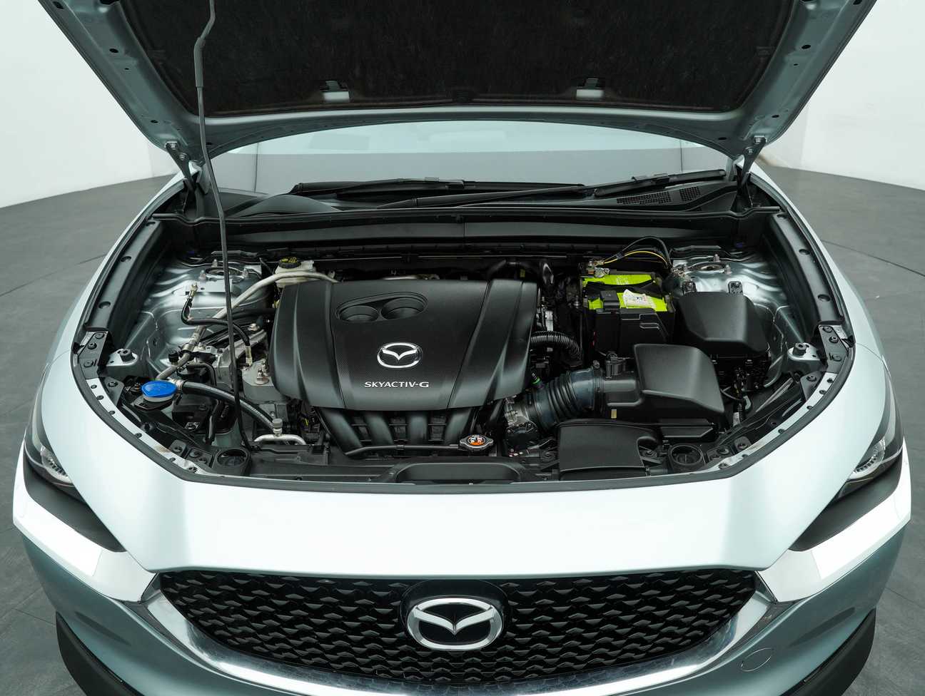 terpakai 2020 Mazda CX-30 SKYACTIV-G Core GVC Plus 2.0