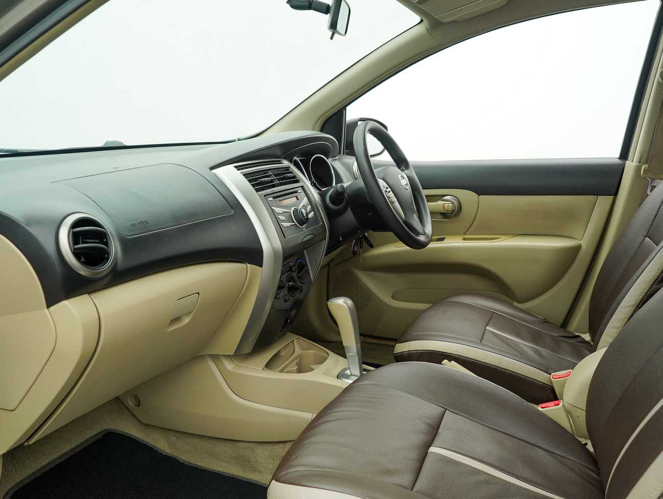 used 2015 Nissan Grand Livina Comfort 1.6