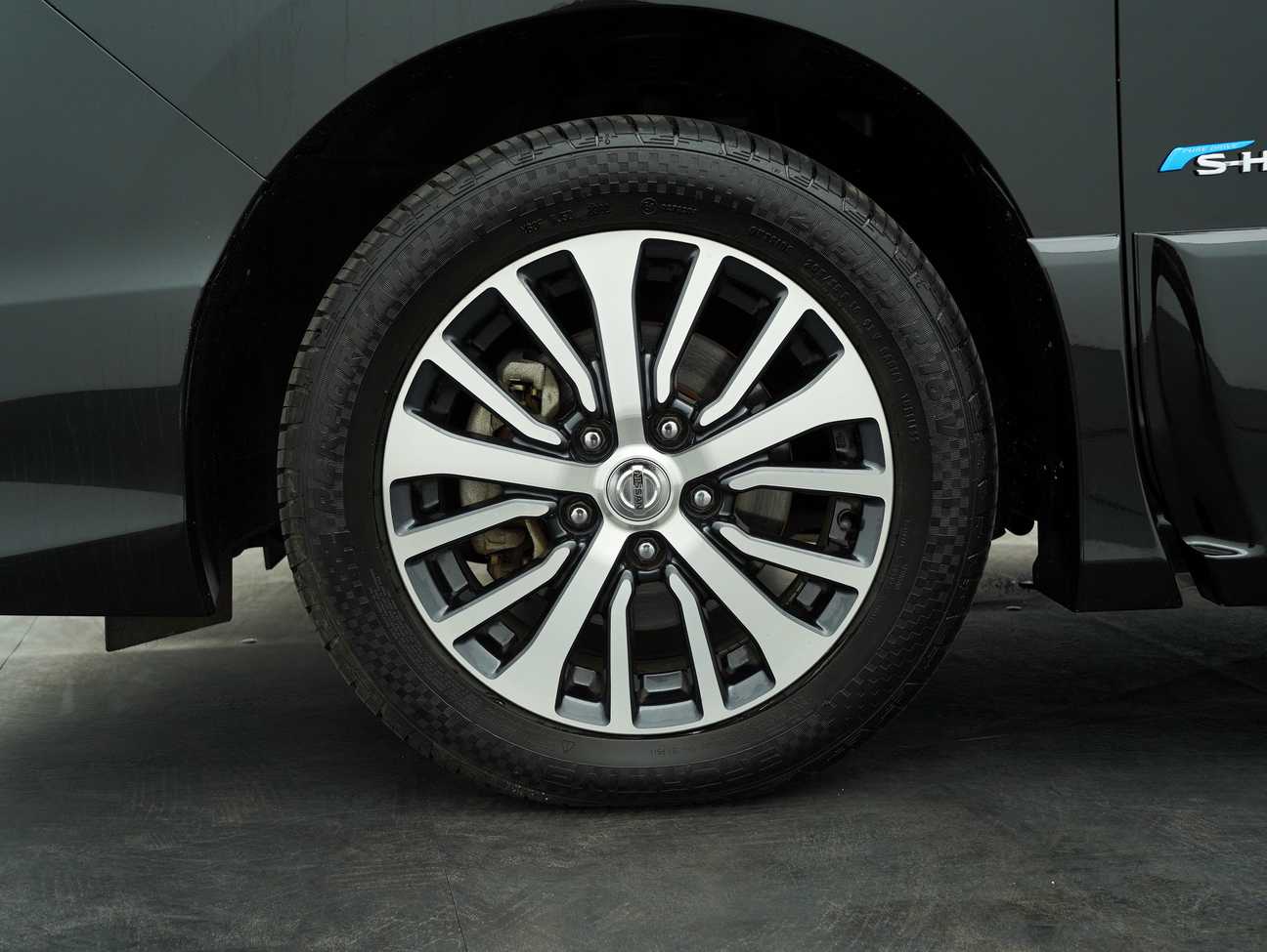 used 2017 Nissan Serena S-Hybrid High-Way Star 2.0