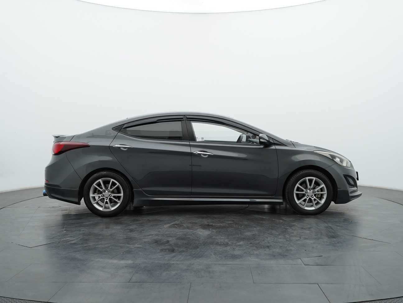 terpakai 2015 Hyundai Elantra  1.6