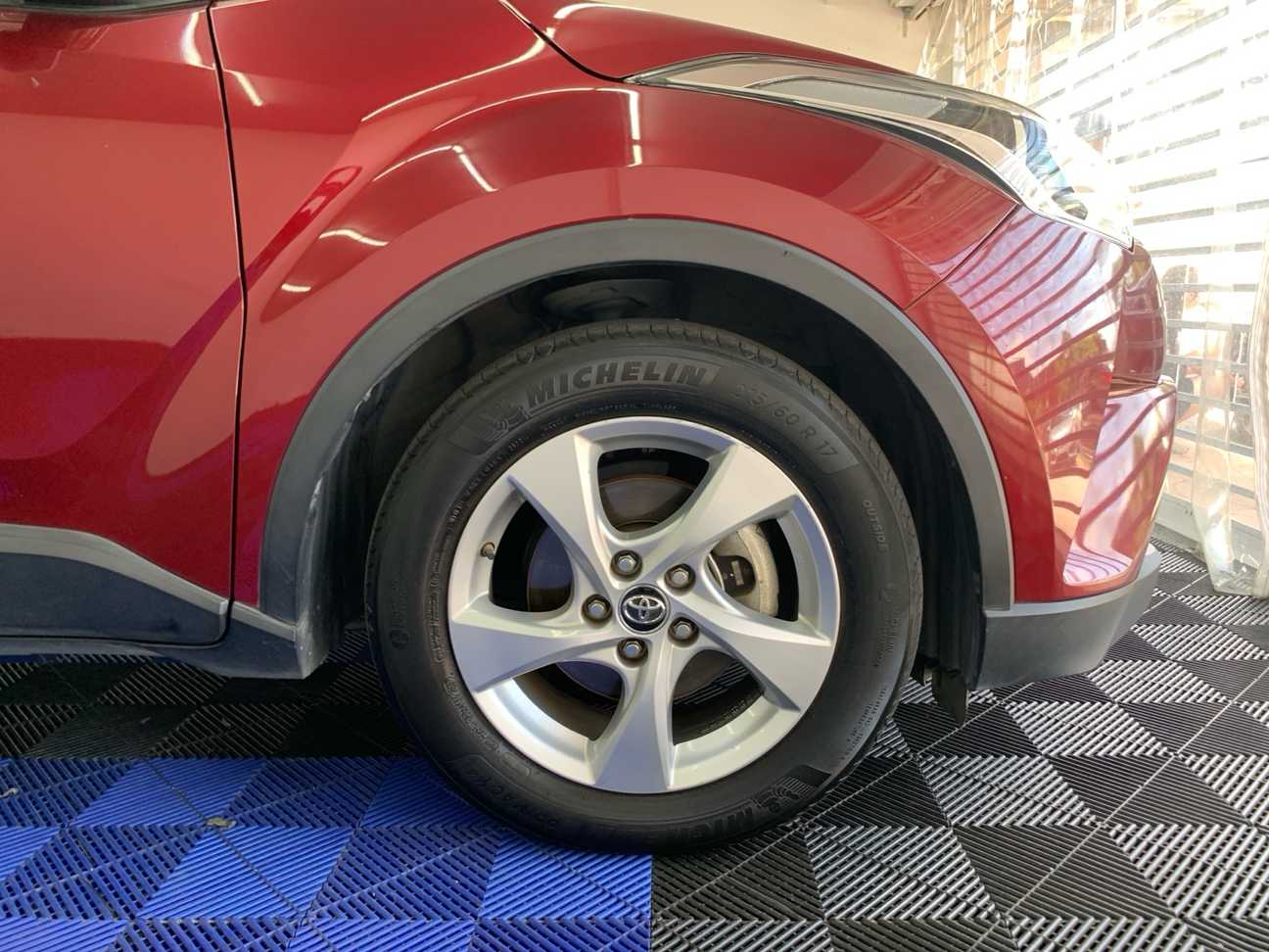used 2018 Toyota C-HR  1.8