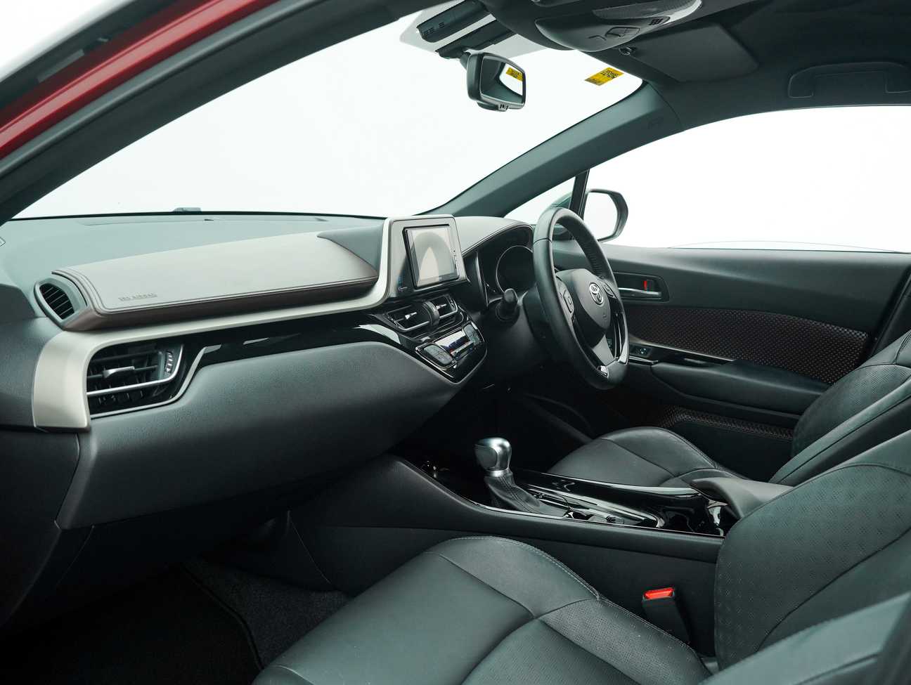 terpakai 2018 Toyota C-HR  1.8