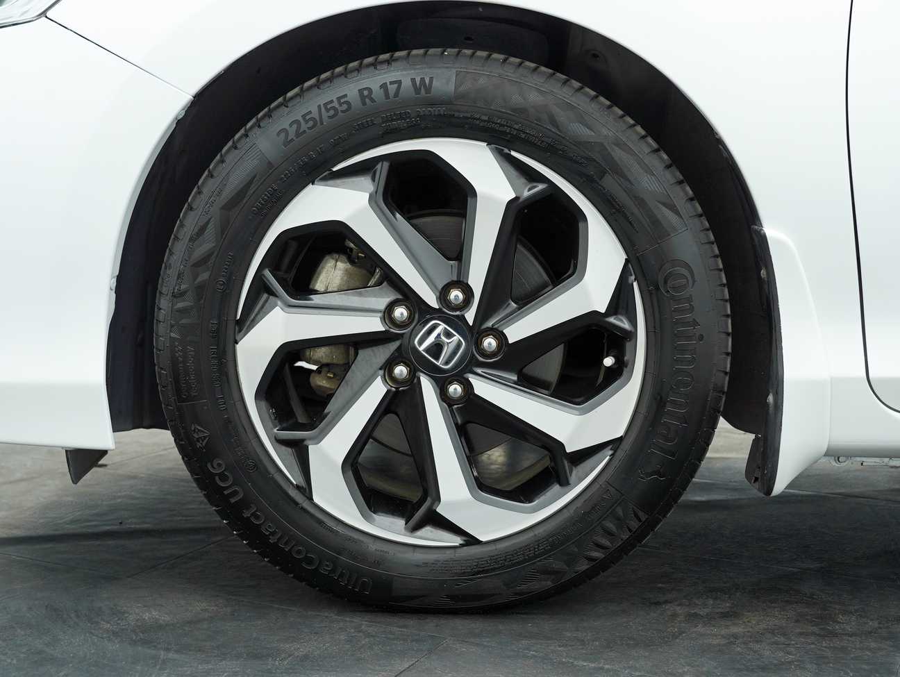 terpakai 2016 Honda Accord VTi-L 2.0