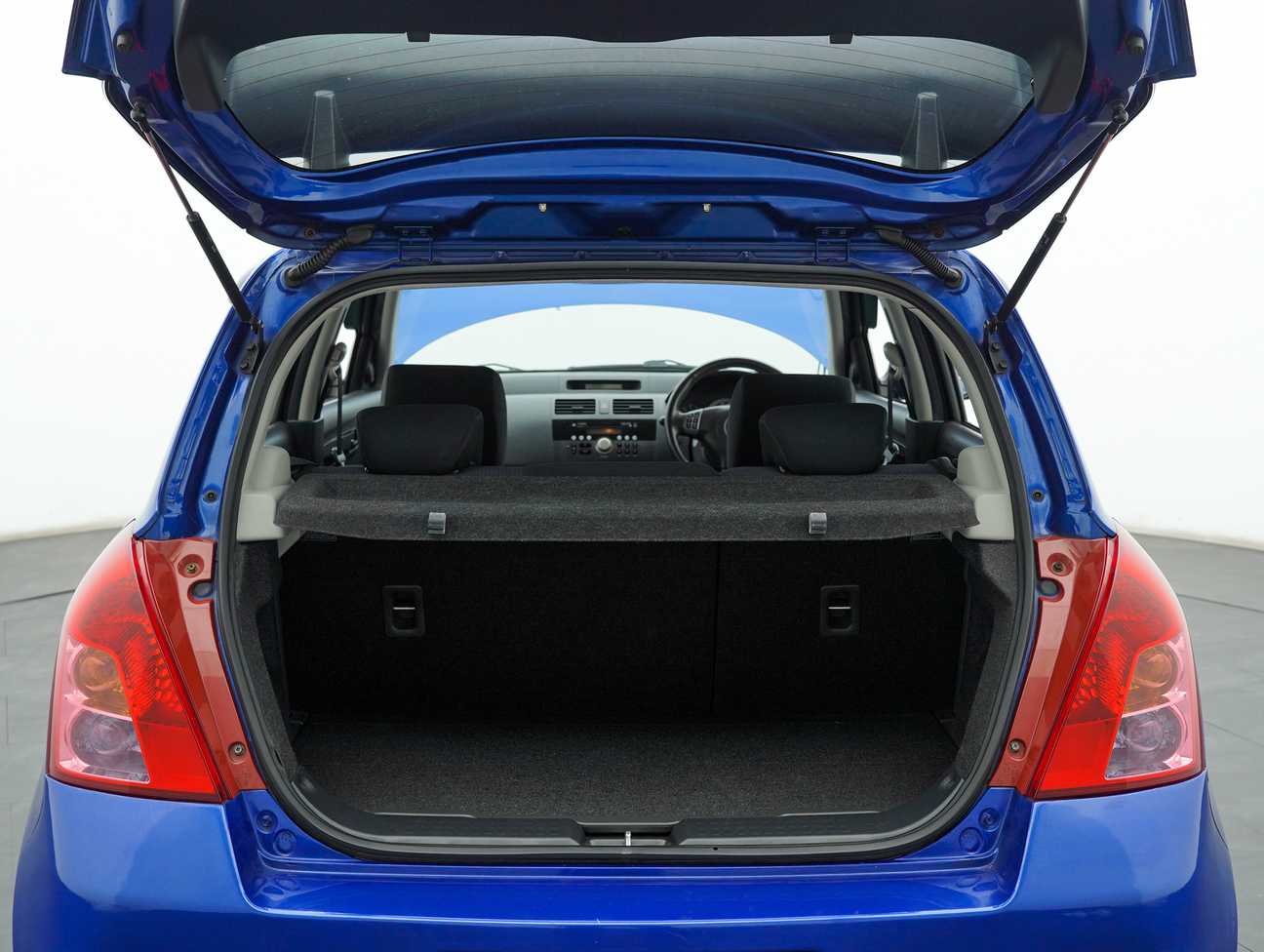 terpakai 2010 Suzuki Swift  1.5