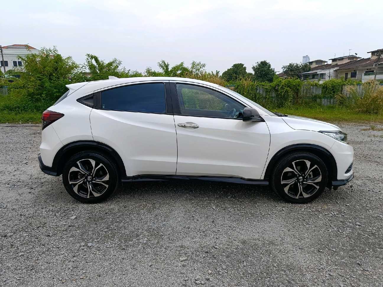 terpakai 2020 Honda HR-V RS 1.8