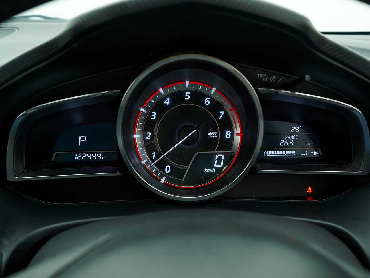 terpakai 2015 Mazda 3 SKYACTIV-G High 2.0