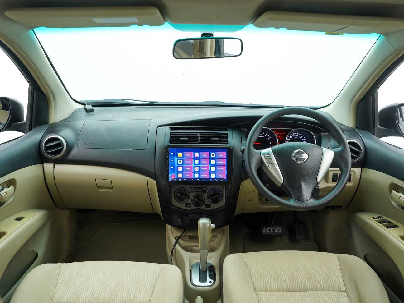 used 2013 Nissan Grand Livina Comfort 1.6