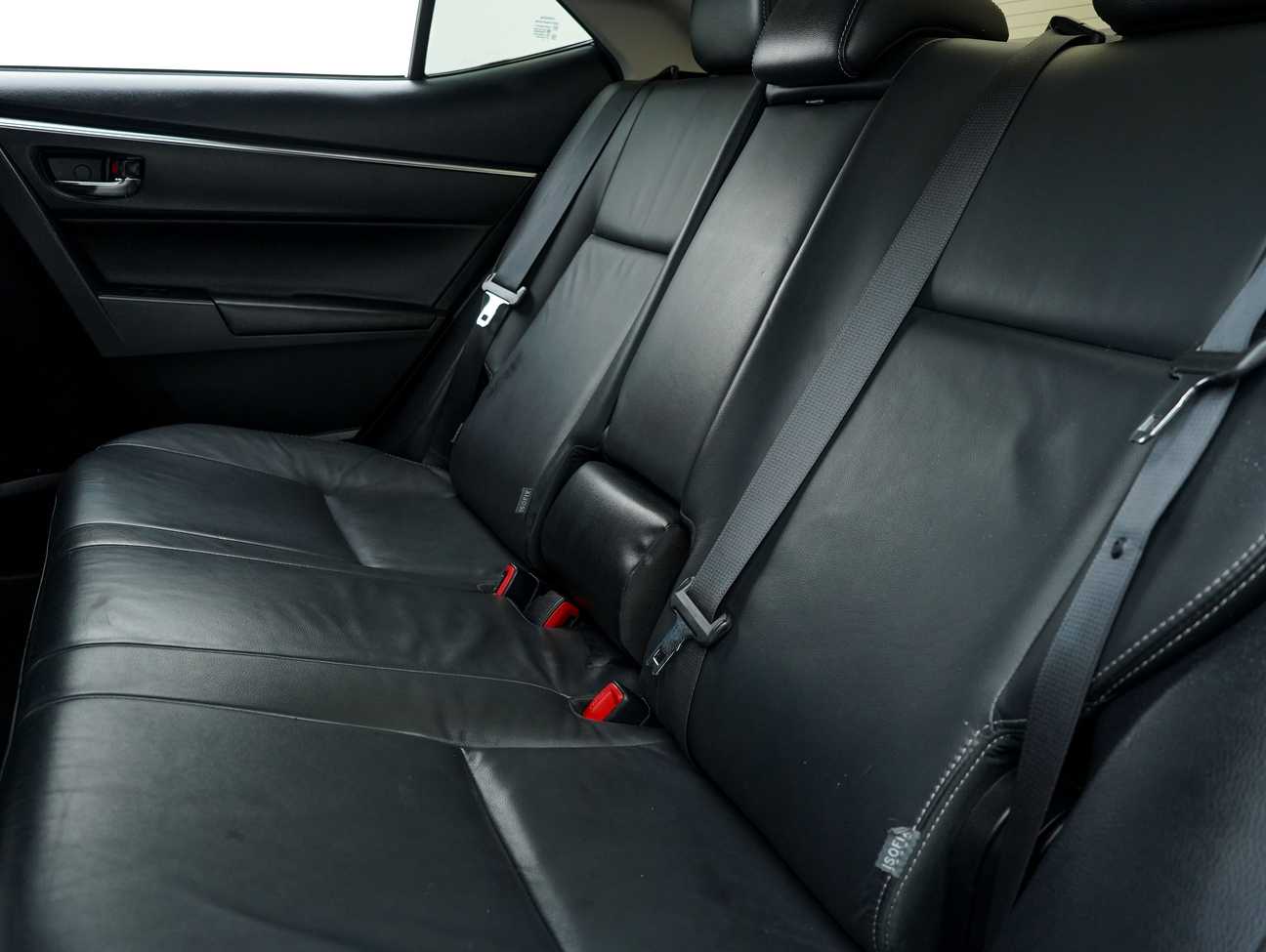 used 2017 Toyota Corolla Altis V 2.0